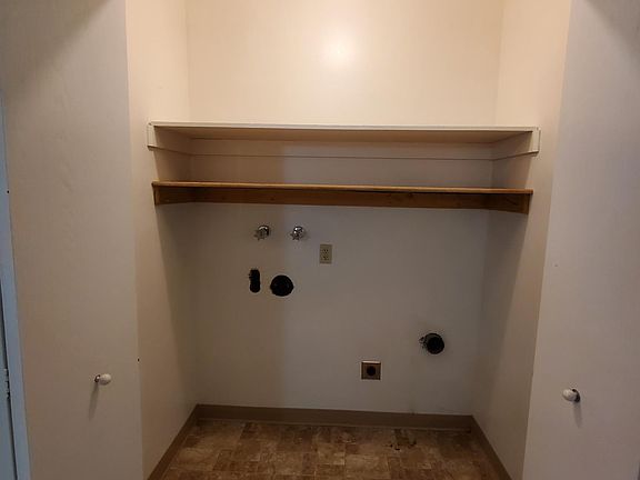 2nd image of 760 K St APT 10
