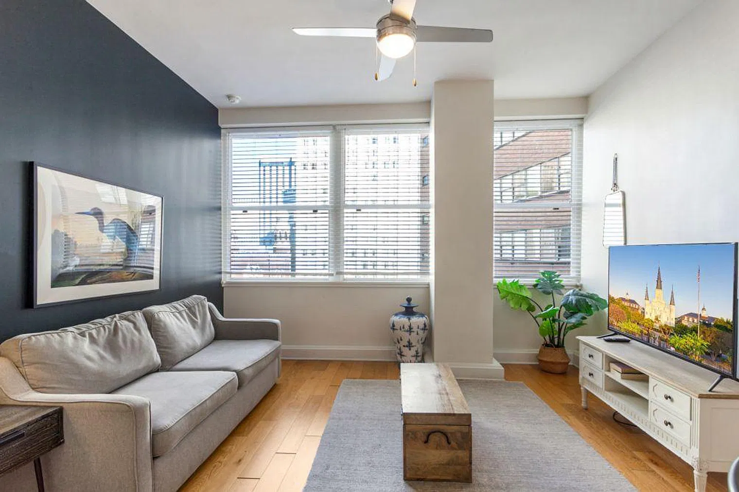 1 bed, 1.0 bath, 430 sqft, $4,294 — Photo 3