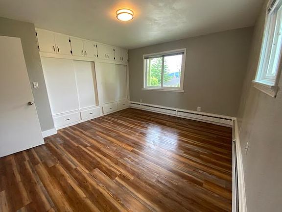 Large Bedroom
