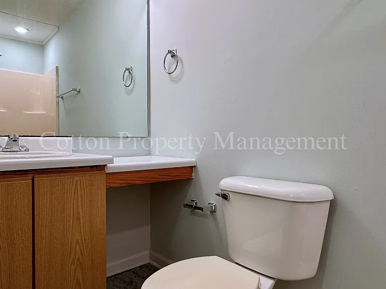 4516 Greentree Rd #8 — Photo 15