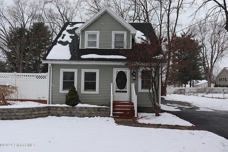 2nd image of 2503 Balltown Road