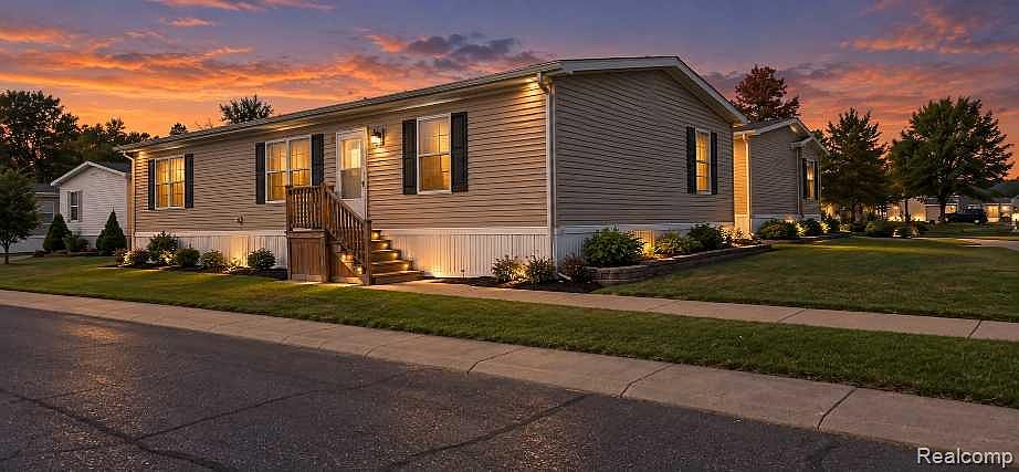 1st image of 28958 Country Ln