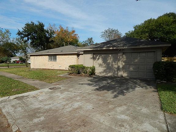 2nd image of 10714 Shannon Hills Dr