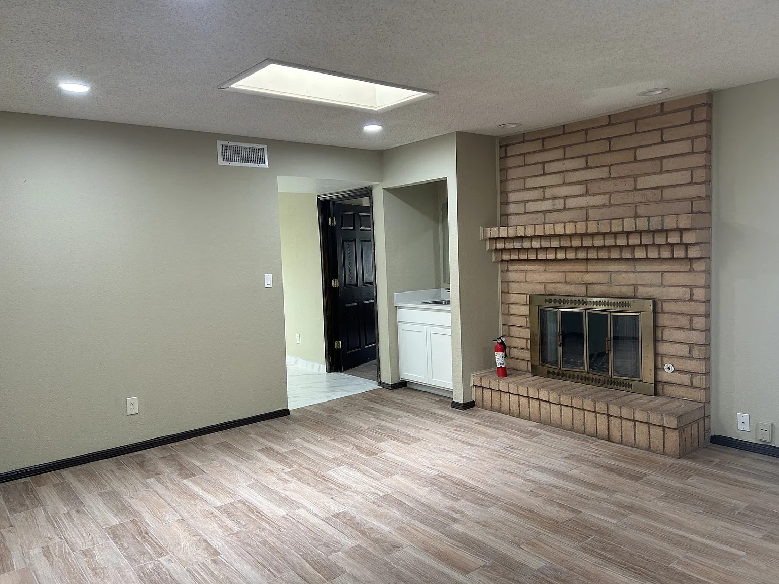 720 Espolon Dr — Photo 4