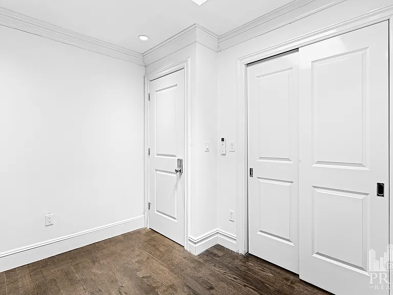 228 Thompson St #4 — Photo 15