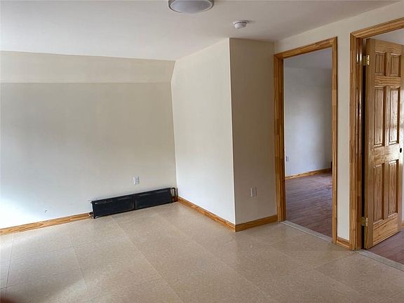 3rd image of 430-432 39th St