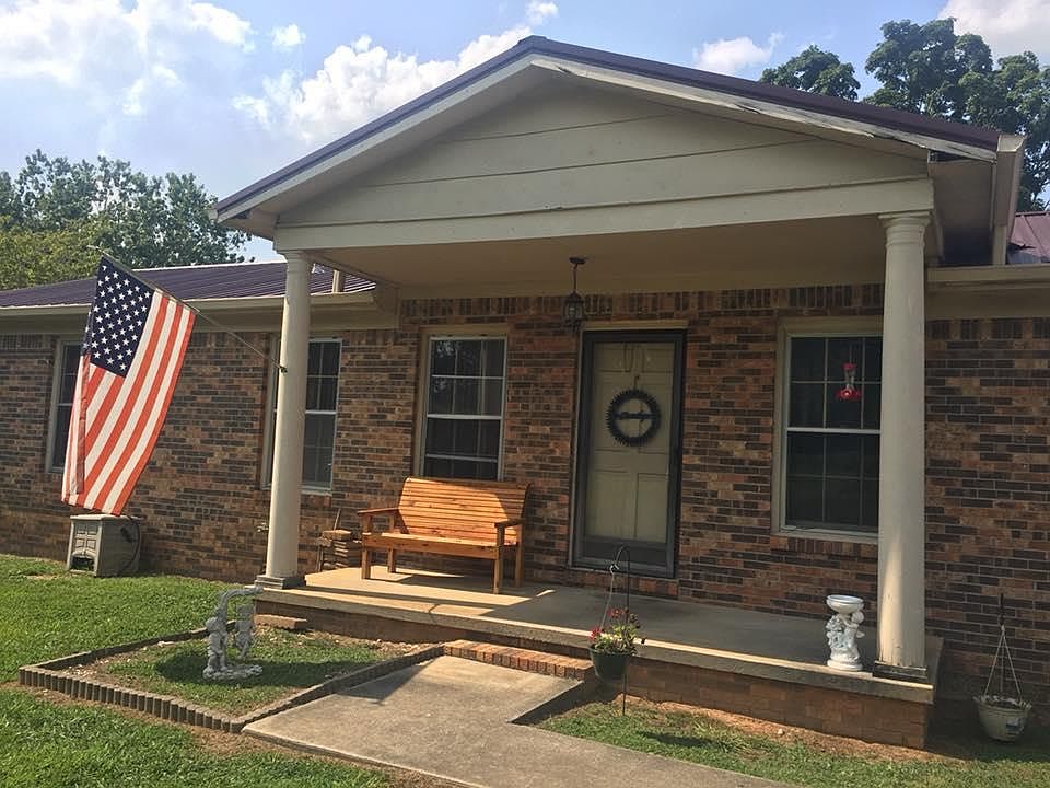 1st image of 106 Hickory Dr