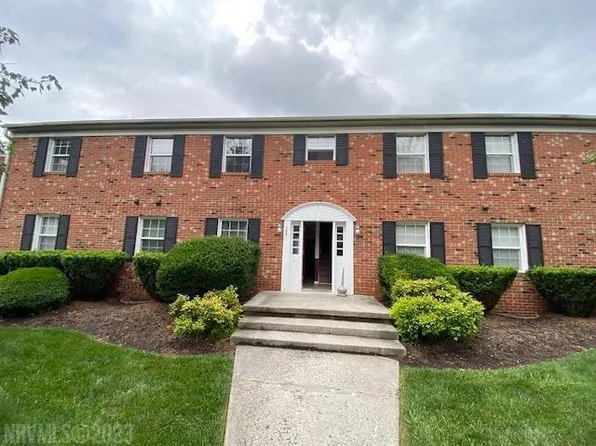 309 Loudon Rd APT 422, Blacksburg, VA 24060