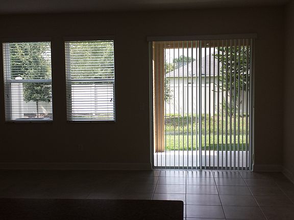 4th image of 1390 Avery Park Dr
