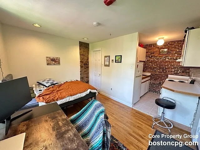 Studio, 1.0 bath, $2,000 — Photo 3