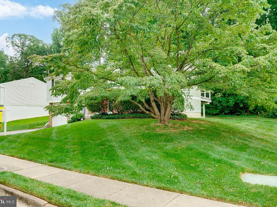5906 Oak Leather Dr