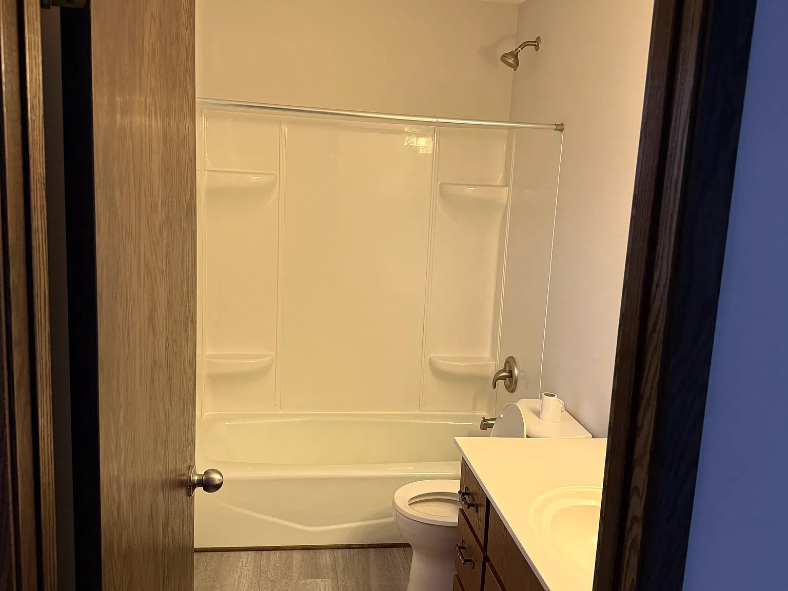 3 bed, 2.5 bath, 2128 sqft, $1,650 — Photo 4