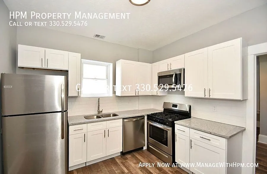Building Photo - 2179 W 11th St #4