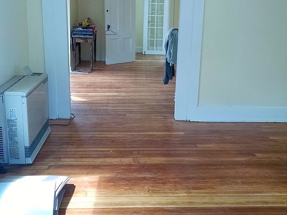 Livingroom to Diningroom 