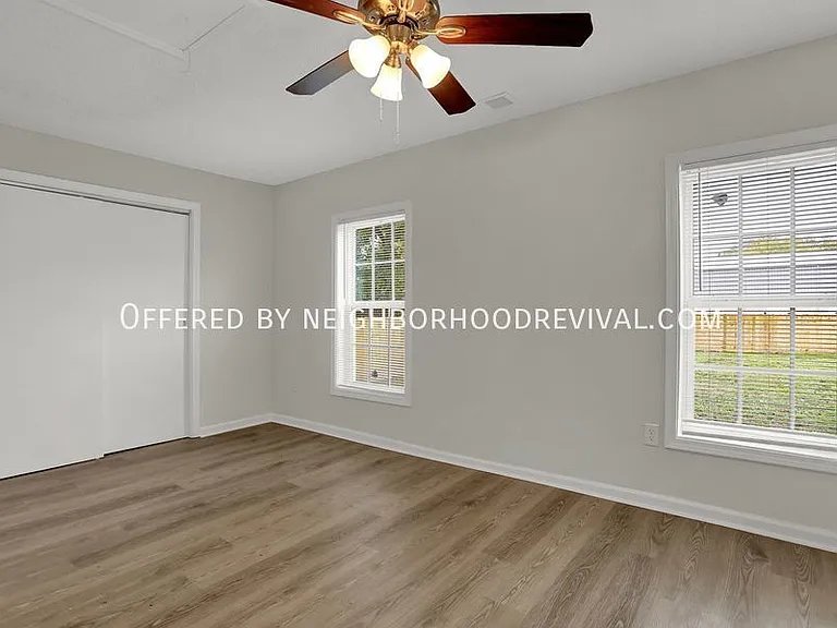 1685 S Goodlett St — Photo 16