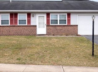 14 Dogwood Ln, Lebanon, PA 17042