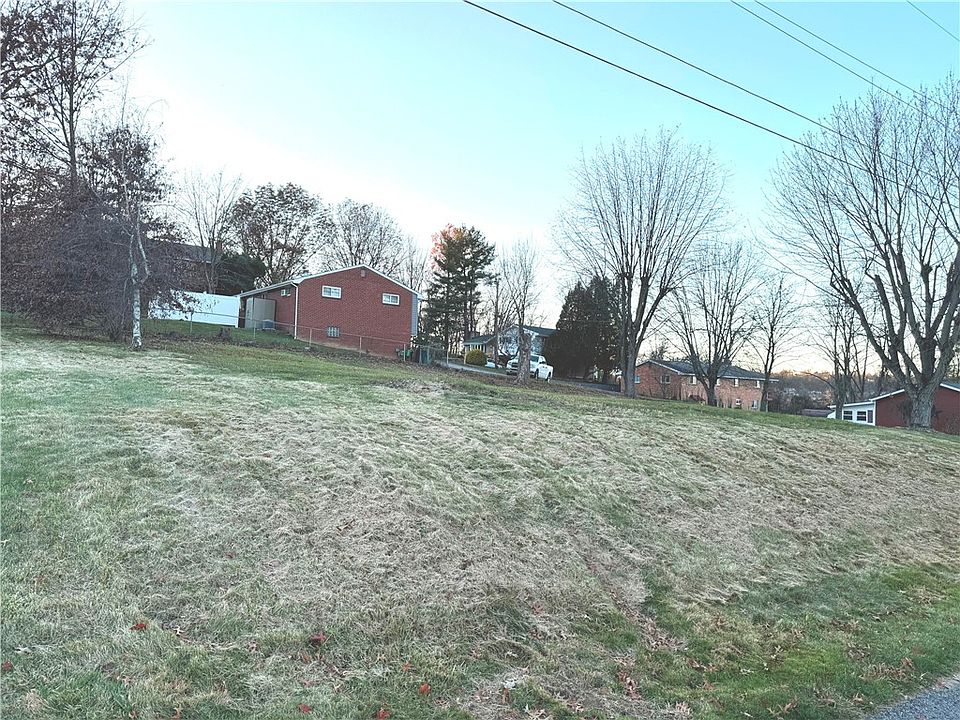 2nd image of 101 W Fair Meadows Dr