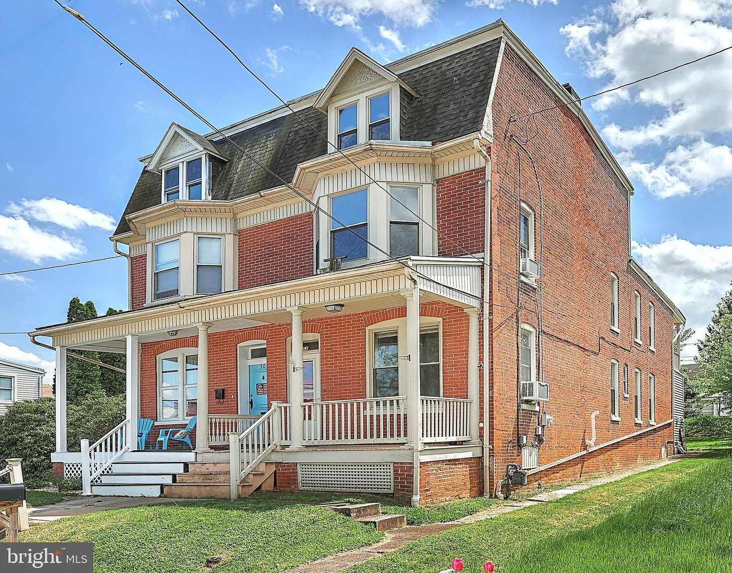 52 W Maple St photo 1