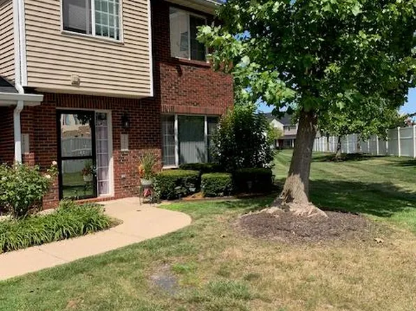 24015 Fairlane Blvd, Trenton, MI 48183