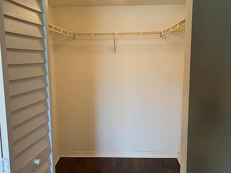 5025 Wiles Rd #303 — Photo 8