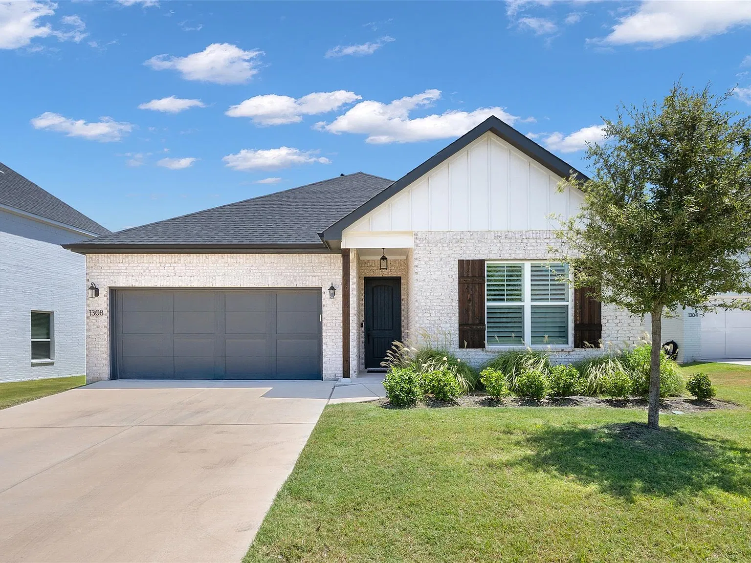 4 bed, 2070 sqft, $4,000 — Photo 2