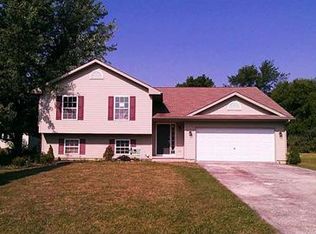 108 Heath Cliff Dr SE, Poplar Grove, IL 61065