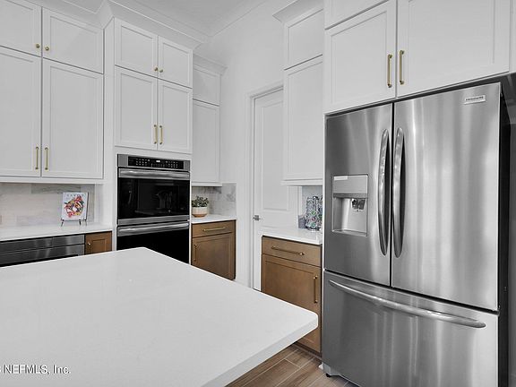 5th image of 188 SIENNA PALM Drive