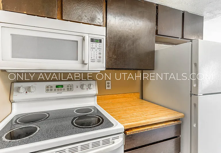 230 W Foxbridge Dr — Photo 9