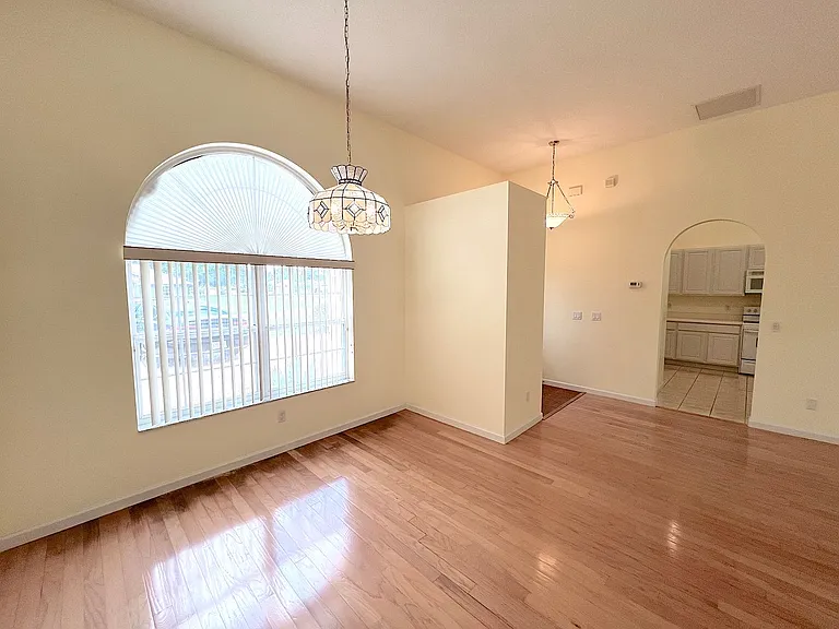 87 Rose Dr — Photo 21
