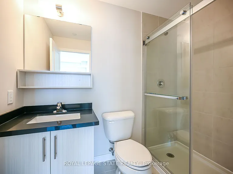 2750 King St E #512 — Photo 36