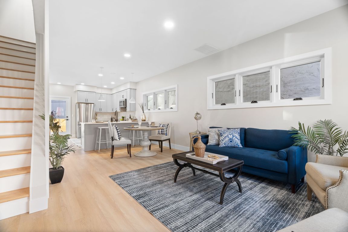 03-Living Room to Dining