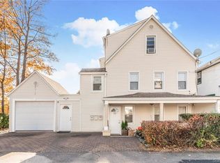 30 Hobby St, Pleasantville, NY 10570