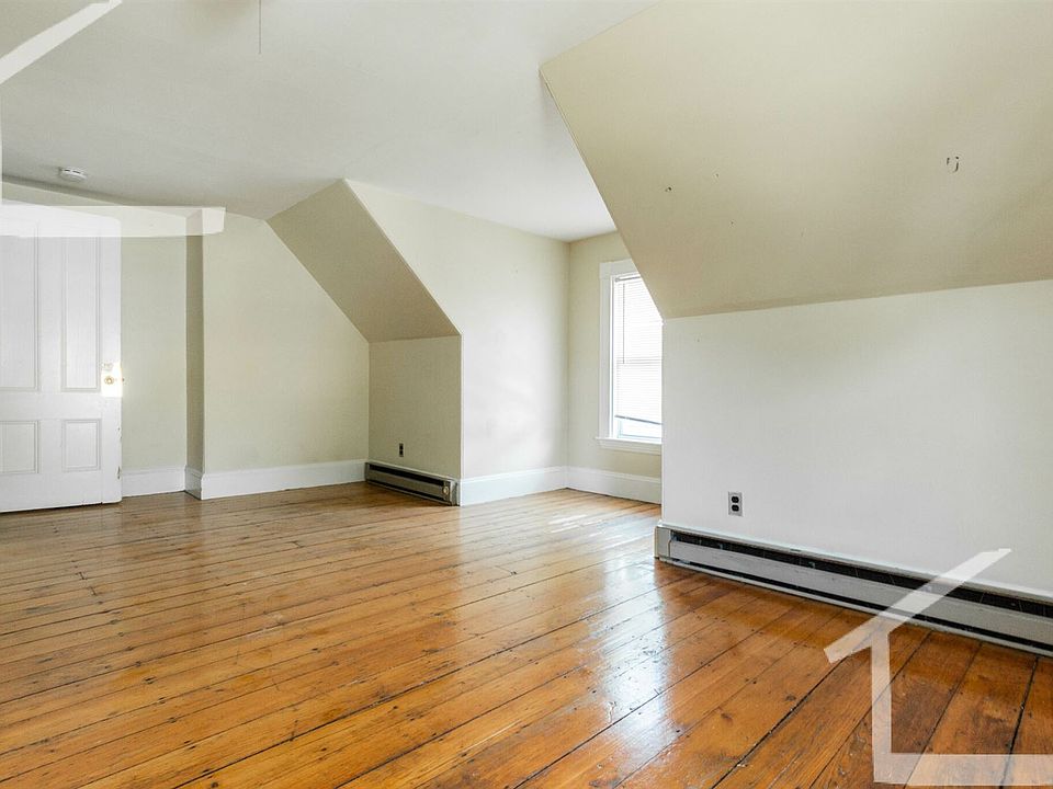 2 alcott Boston (Allston) Unit Photo 10