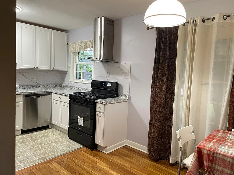 2250 N Triphammer Rd #T7D — Photo 10