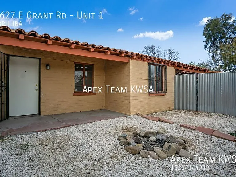 2627 E Grant Rd #1 — Photo 6