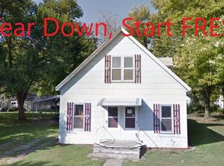 558 Cora Ave, Livingston, IL