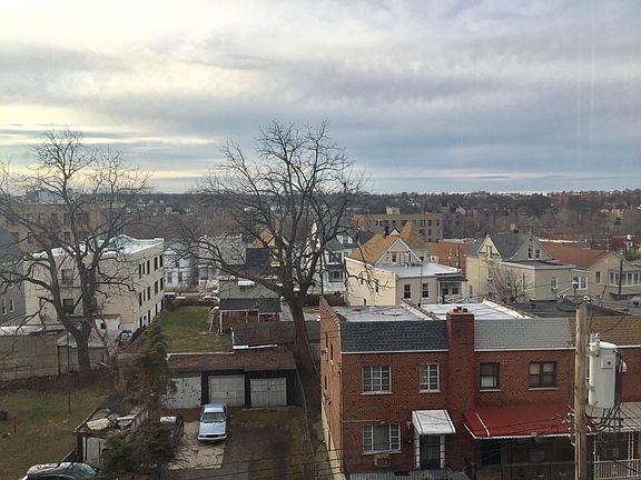 5th image of 4754 Richardson Ave APT 5C