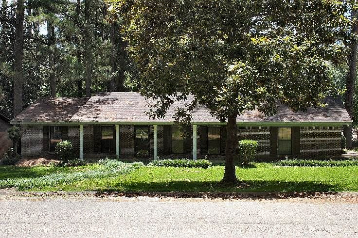 1st image of 193 Fox Run Dr