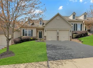 209 Maple Ridge Dr, Canonsburg, PA 15317