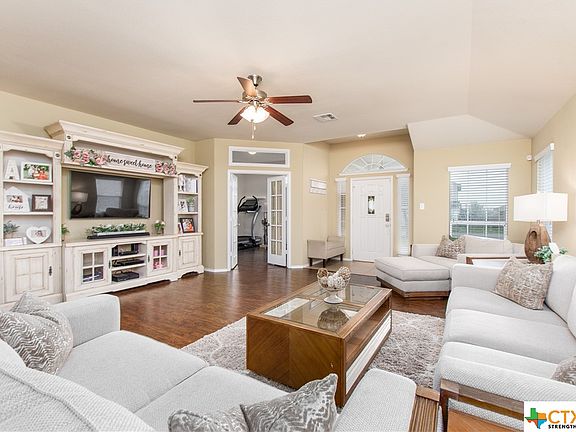 5th image of 1112 E Sugar Brook Dr
