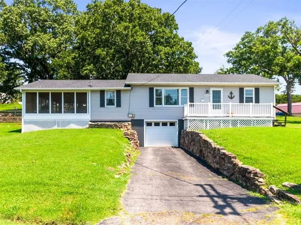 26641 Waterview Dr, Warsaw, MO 65355