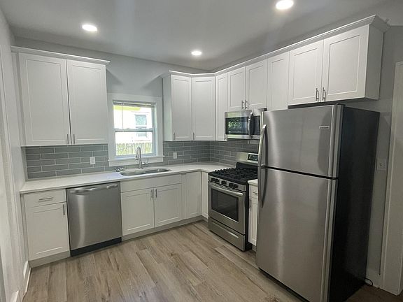 5th image of 2861 2nd Ave S #1