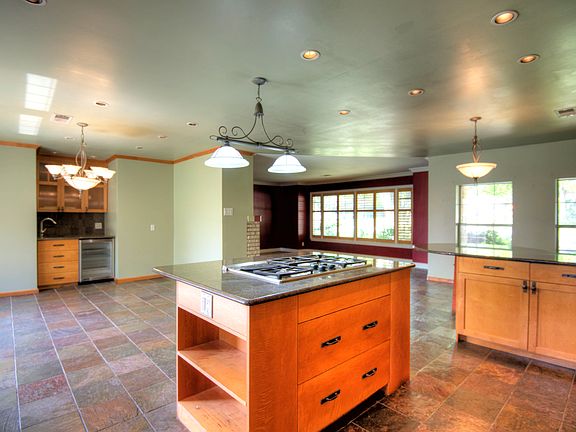 4th image of 3909 Trail Lake Dr