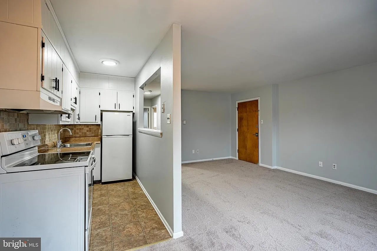 2 bed, 722 sqft, $2,000 — Photo 4