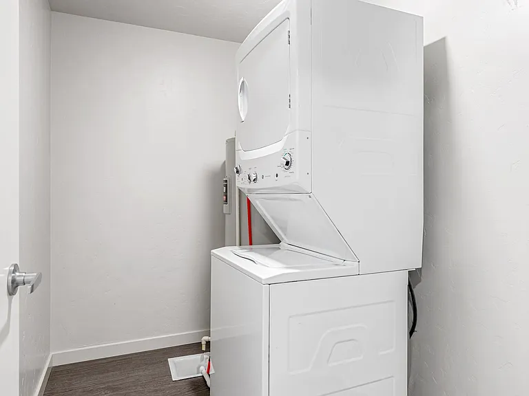 Quail Point Apartments — Photo 6