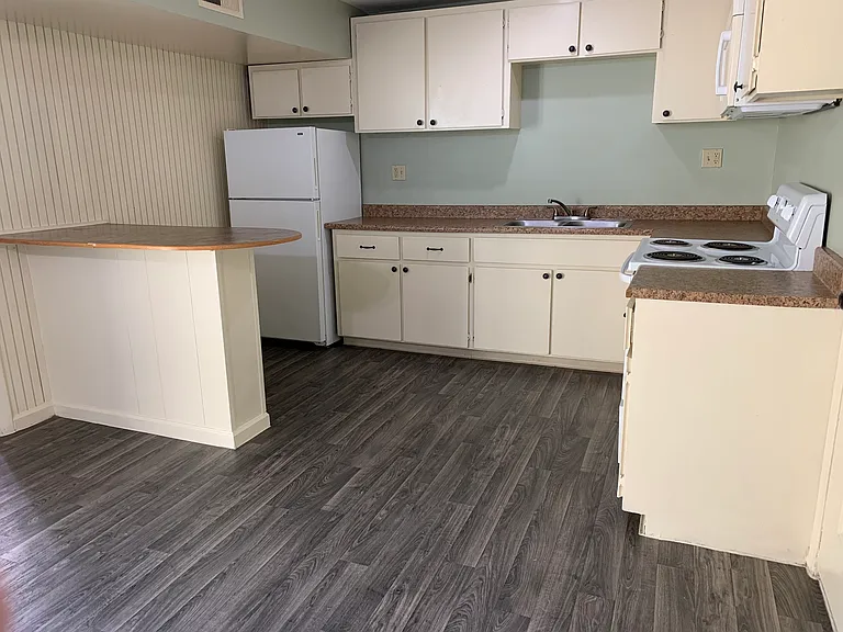 Greenwood Apartments — Photo 55