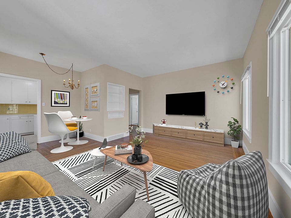 1st image of 456 Lee St #10987342