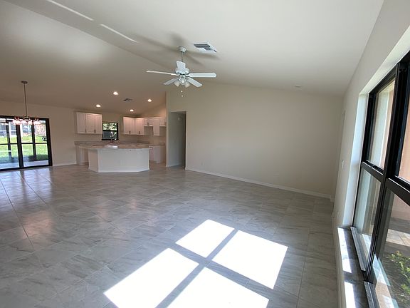 5th image of 1318 NE 2nd Ave