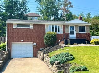 4509 Mapledale Dr, Homestead, PA