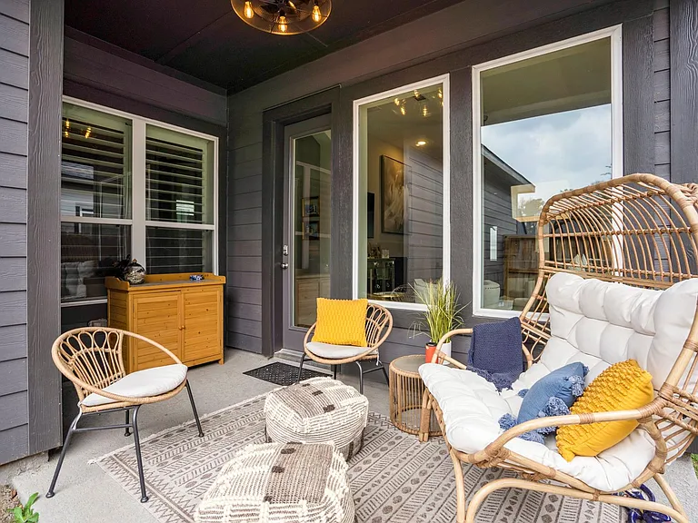222 Thistle Dr — Photo 35